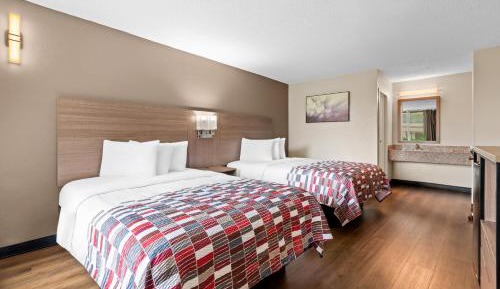 Deluxe Room with Two Double Beds Non-Smoking