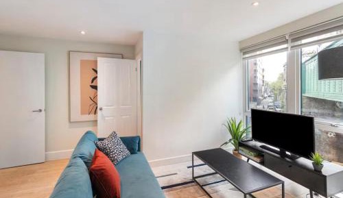 Two-Bedroom Deluxe Apartment