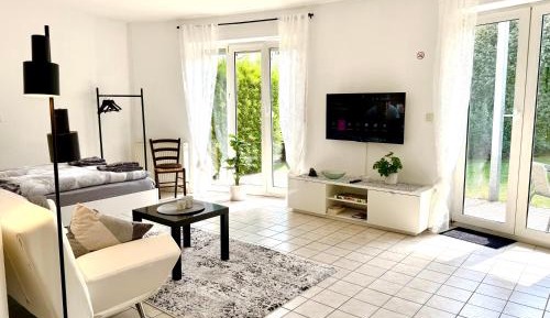 Studio Apartment with One Double Bed