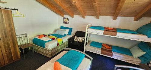 Economy Quadruple Room with Shared Bathroom