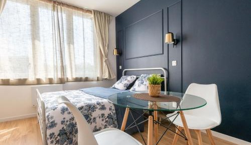 Studio Apartment with One Double Bed