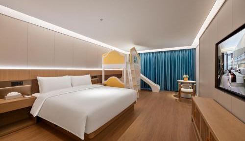 Deluxe Family Room