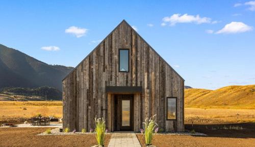 Two-Bedroom Holiday Home