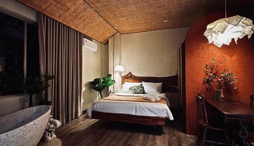 Deluxe Double Room with Bath