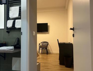 Deluxe Double Room with Extra Bed