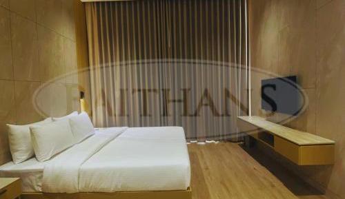Superior One-Bedroom Apartment with Balcony