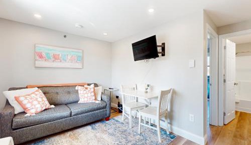 One Bedroom Suite 