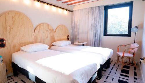 Standard Twin Room