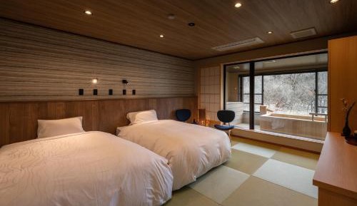 Twin Room with Private Bathroom