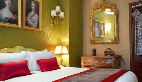 "La Pompadour" Room