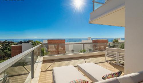 Three-Bedroom Apartment - High Floor