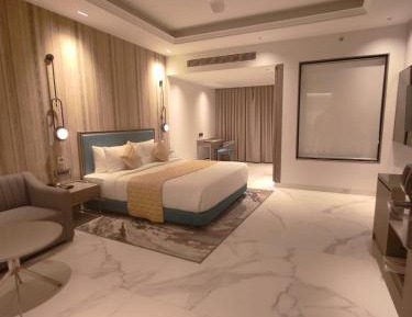 Premium Grande Room King Bed