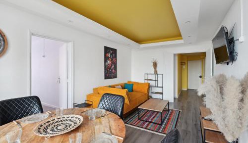 Three-Bedroom Deluxe Apartment