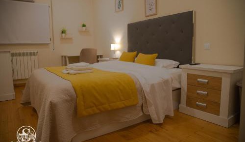 Standard Double Room with Shared Bathroom