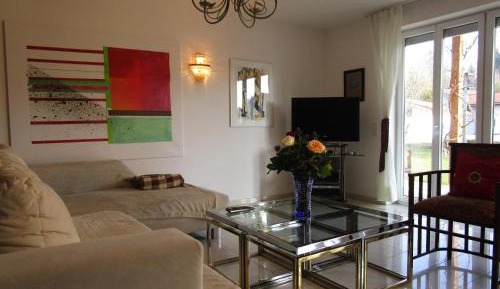 Suite (2-4 People)