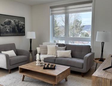 Two-Bedroom Deluxe Apartment with Balcony