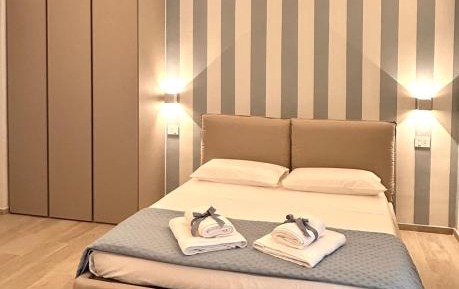 Studio Apartment with Balcony