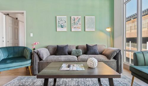 Apartment with City View