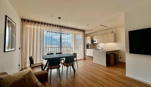 Two-Bedroom Deluxe Apartment with Garden View