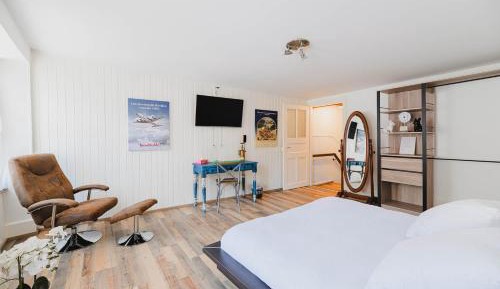 Room #67855007