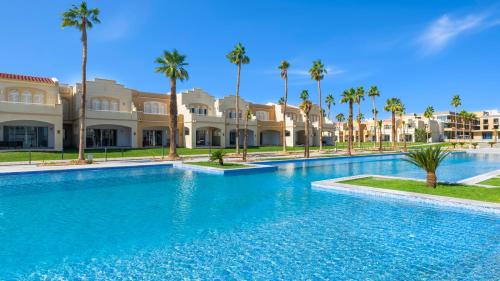 Three Bedroom Premium Villa With Garden View