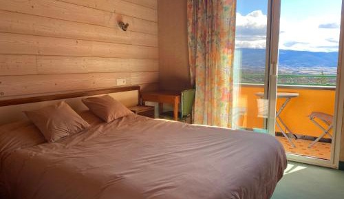 Double Room with Mountain View