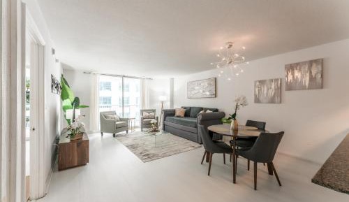 Deluxe One-Bedroom Apartment with City View