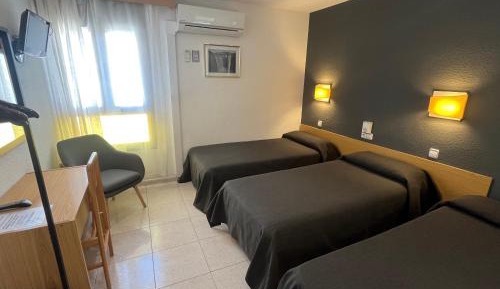 Triple Room with Bath