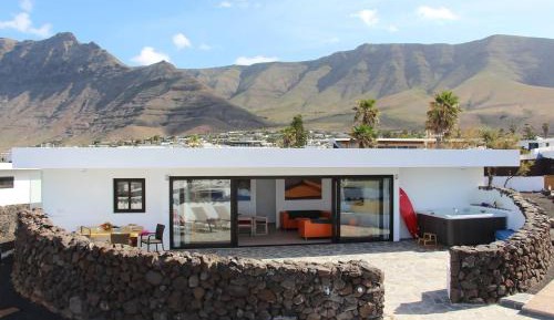 Villa with Sea View