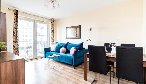 One-Bedroom Apartment with Balcony