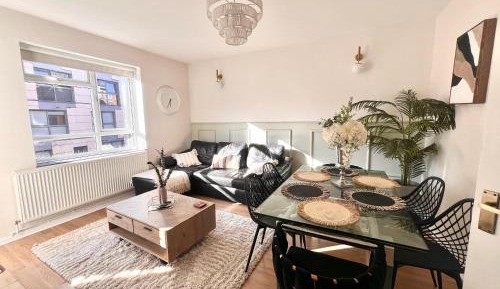 Three-Bedroom Apartment with Balcony