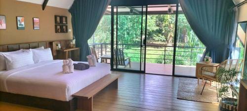 Deluxe Double Room with Bath