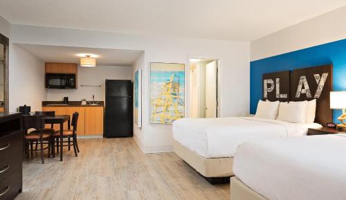 Resort Studio Two Queens