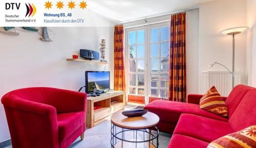 Apartment with Lake View