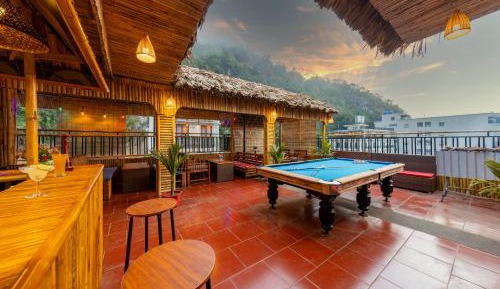 Deluxe Double or Twin Room with Mountain View