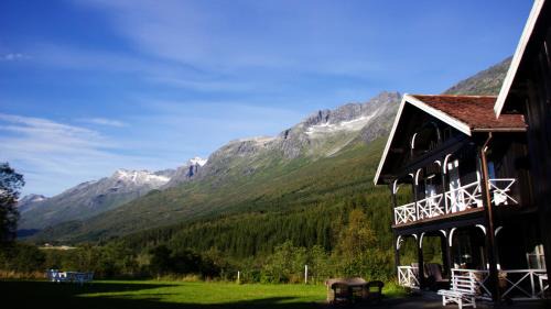Suite with Shared Bathroom 