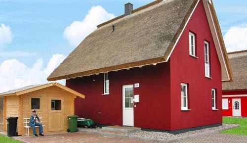 Three-Bedroom Holiday Home 