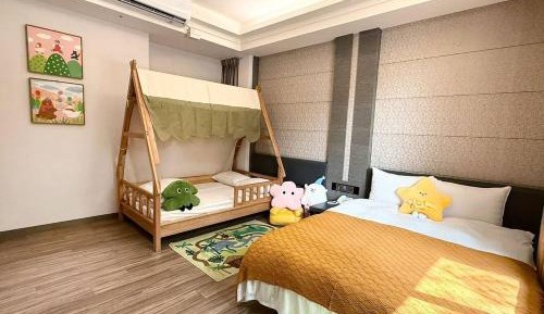 Family Room with Indoor Tent