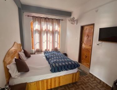 Double Room with Mountain View