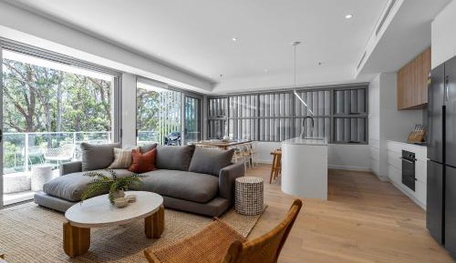 Three-Bedroom Apartment with Balcony
