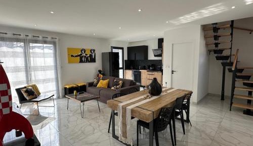 Apartment - Split Level