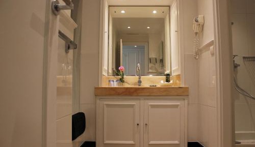 Deluxe Double Room with Terrace and Garden View