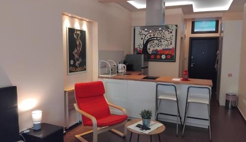 Studio Apartment