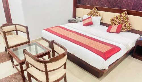 Deluxe Double Room (2 Adults + 1 Child)