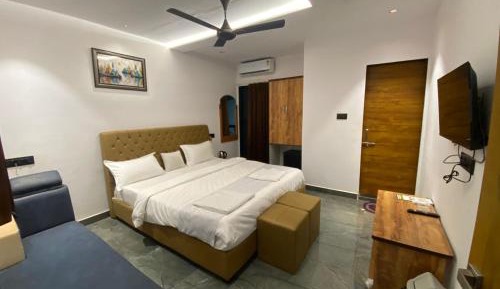 Deluxe Double Room with Balcony