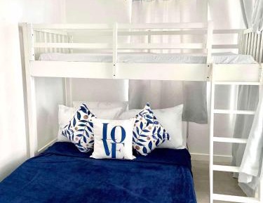 Deluxe Family Suite