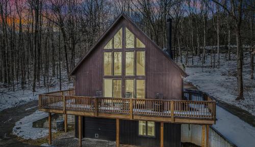 Three-Bedroom Holiday Home 