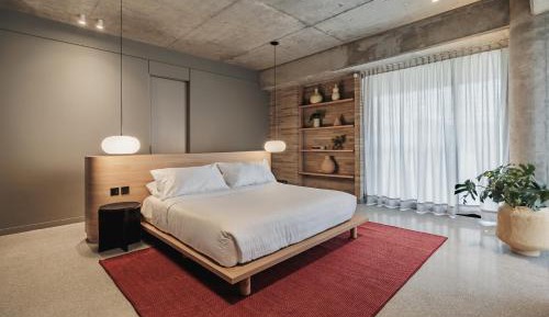 Two-Bedroom Deluxe Apartment with Garden View
