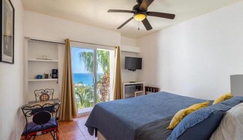Standard Suite with Sea View