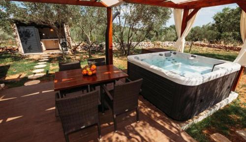 One-Bedroom Holiday Home